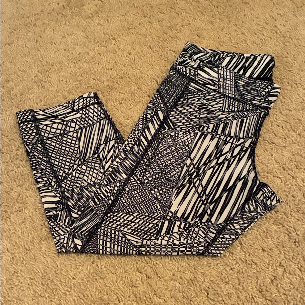 Under Armour Leggings (size small)